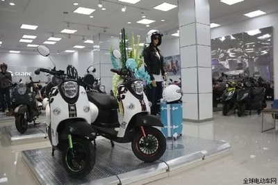 2016年，電動(dòng)車行業(yè)邁向時(shí)尚新紀(jì)元